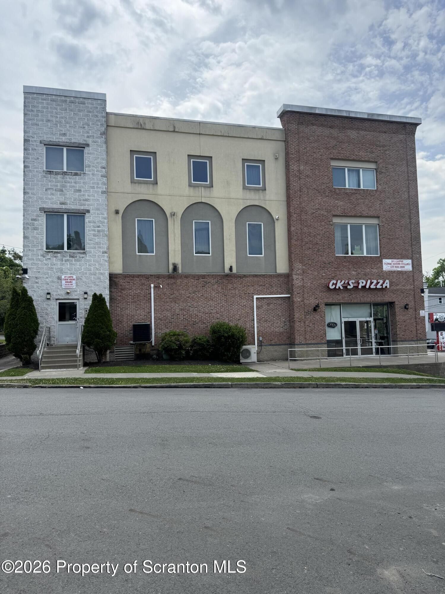 Property Photo:  1201 Mulberry Street Unit B  PA 18510 