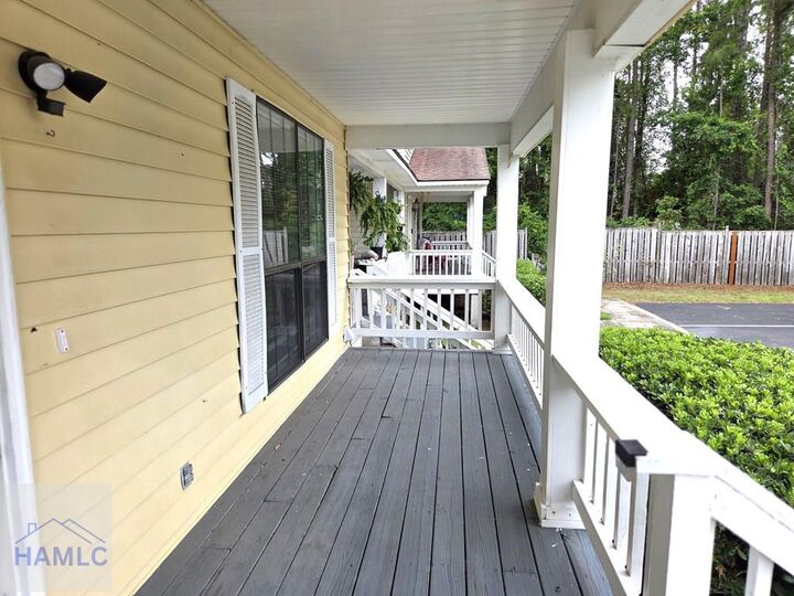 Property Photo:  912 Pineland Avenue  GA 31313 