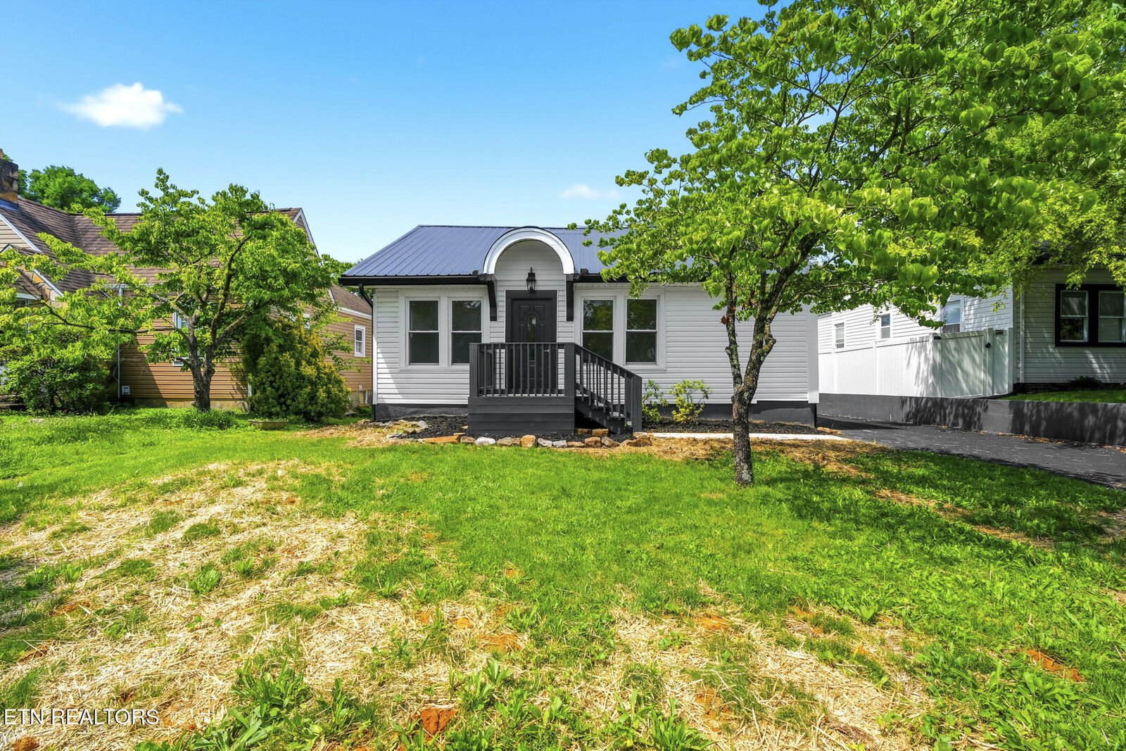 Property Photo: 3317 Monmouth St TN 37917