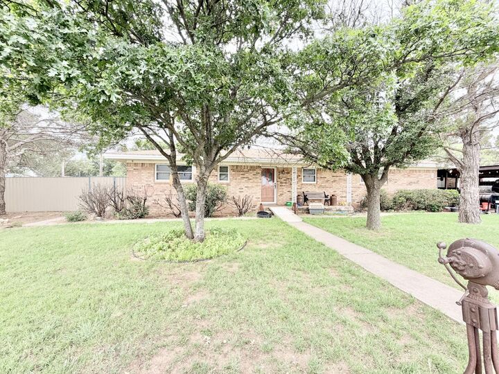 Property Photo:  602 N 3rd St Street  TX 79343 