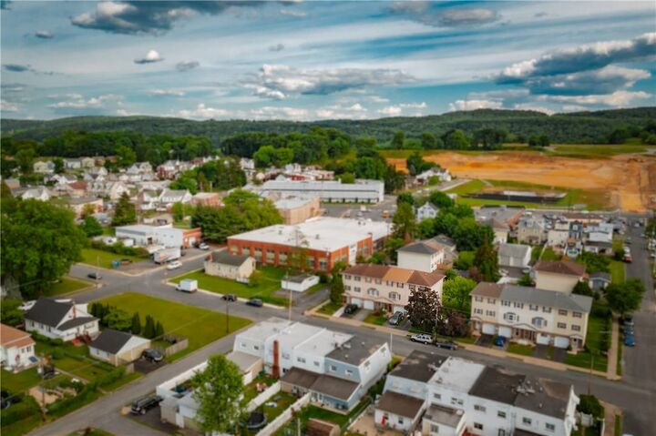 Property Photo: 1632 E Washington Street PA 18109
