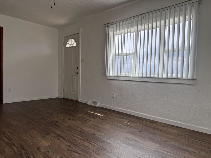 Property Photo: 3215 W 9th St NE 69101-8435