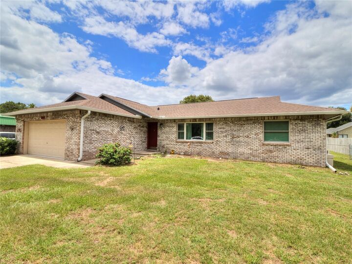 Property Photo: 3815 SE 62nd Street FL 34480