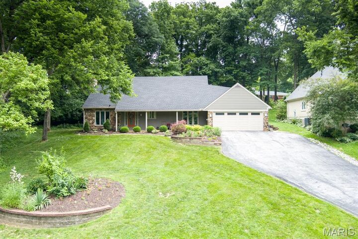 Property Photo: 18 Powder Creek Drive IL 62223