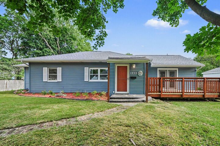 Property Photo:  1333 Cass Street  MI 49120 
