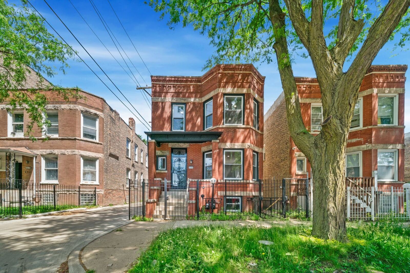 Property Photo: 4508 W Congress Parkway IL 60624