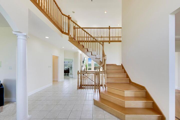 Property Photo:  