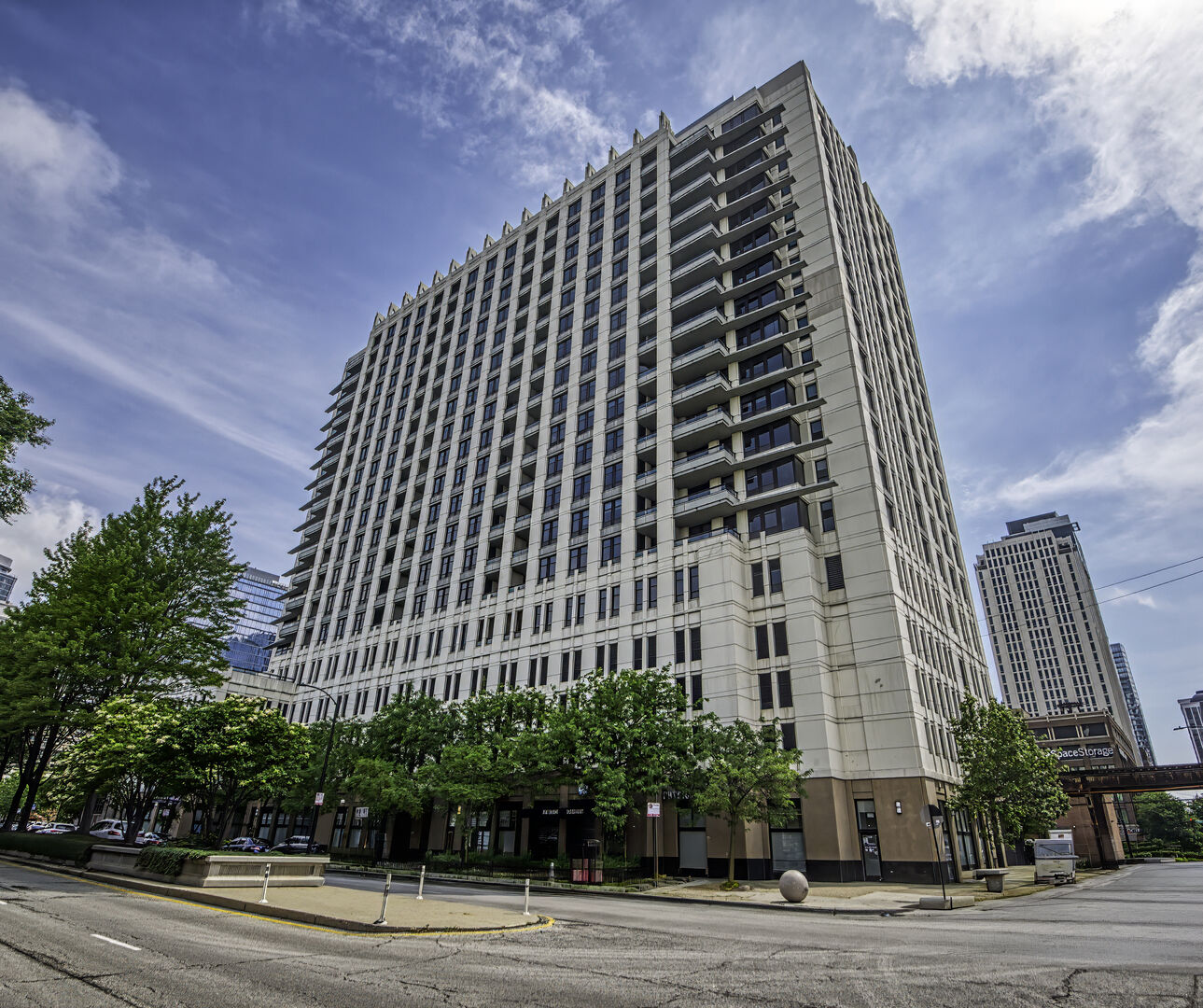 Property Photo: 1255 S State Street 806 IL 60605