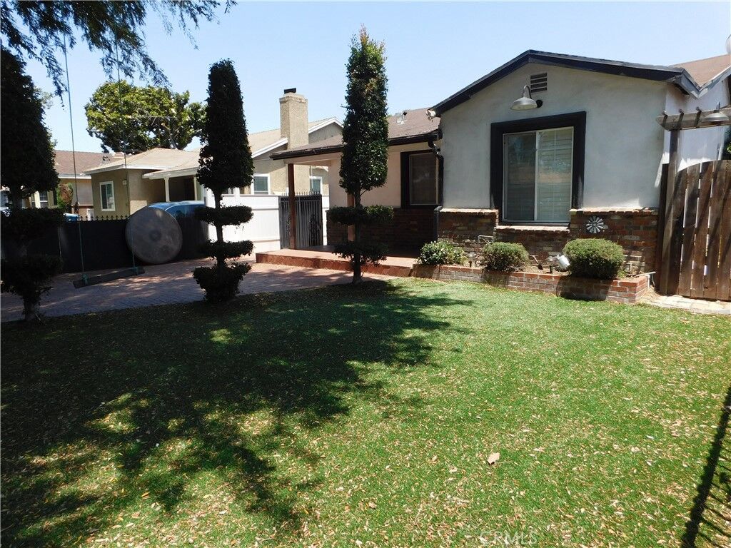Property Photo: 10414 Dorothy CA 90280