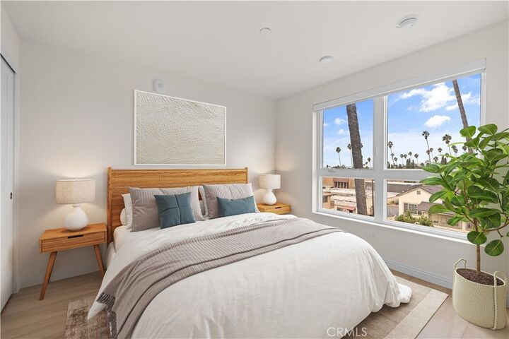 Property Photo:  1818 S Norton Avenue 409  CA 90018 