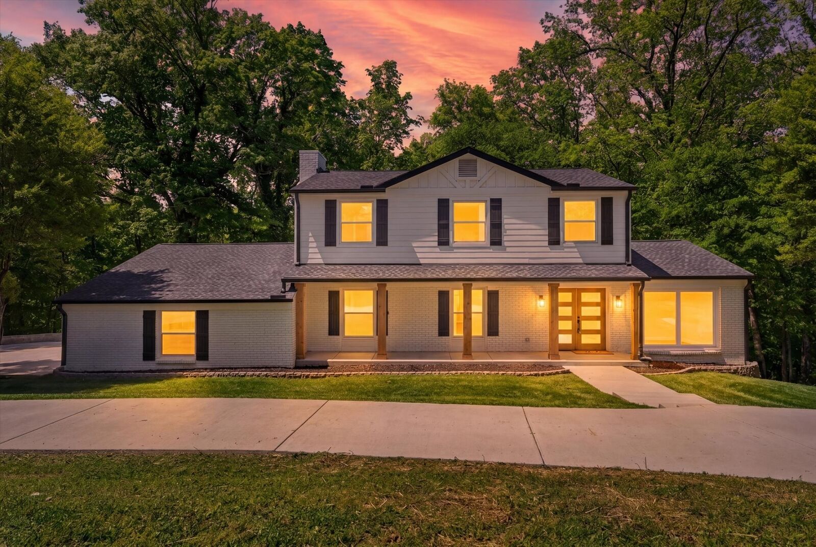 Property Photo: 1640 Simpson Dr TN 37043