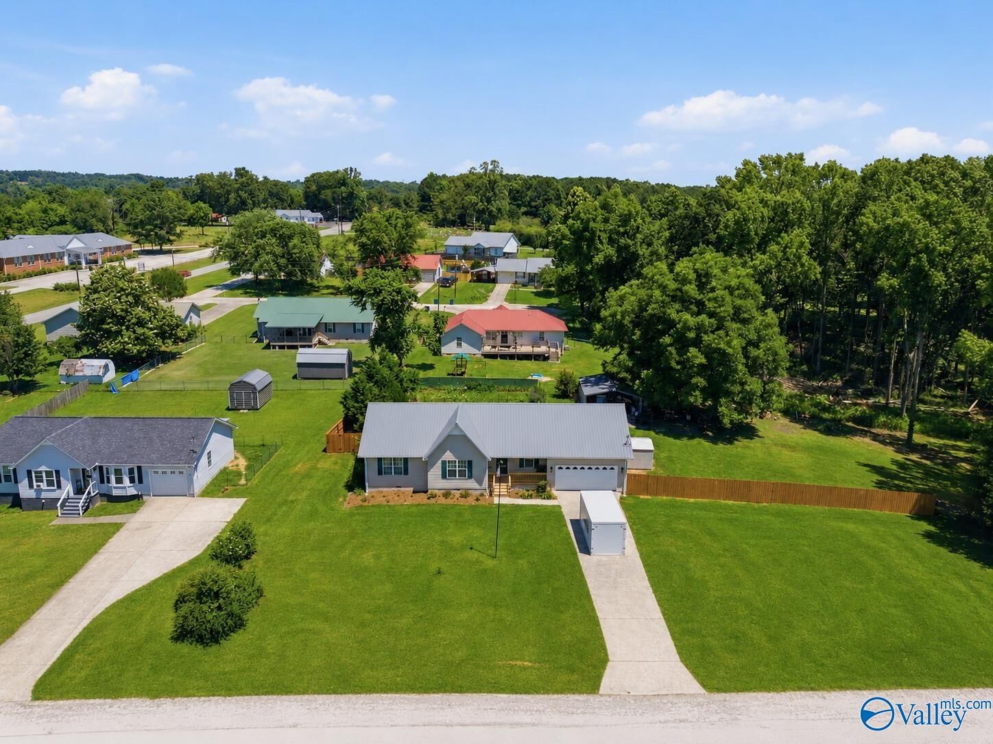 Property Photo: 49 School House Road AL 35950