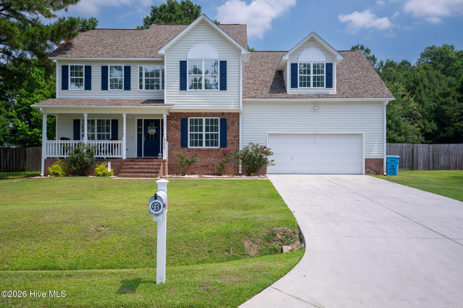 Property Photo:  303 E Regent Court  NC 28546 