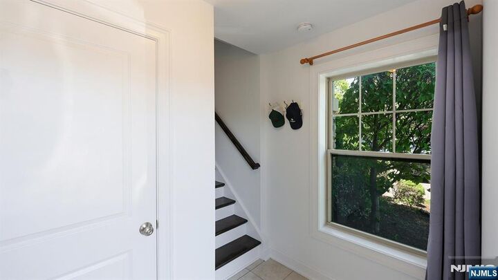 Property Photo:  1625 Paterson Plank Road 10  NJ 07094 