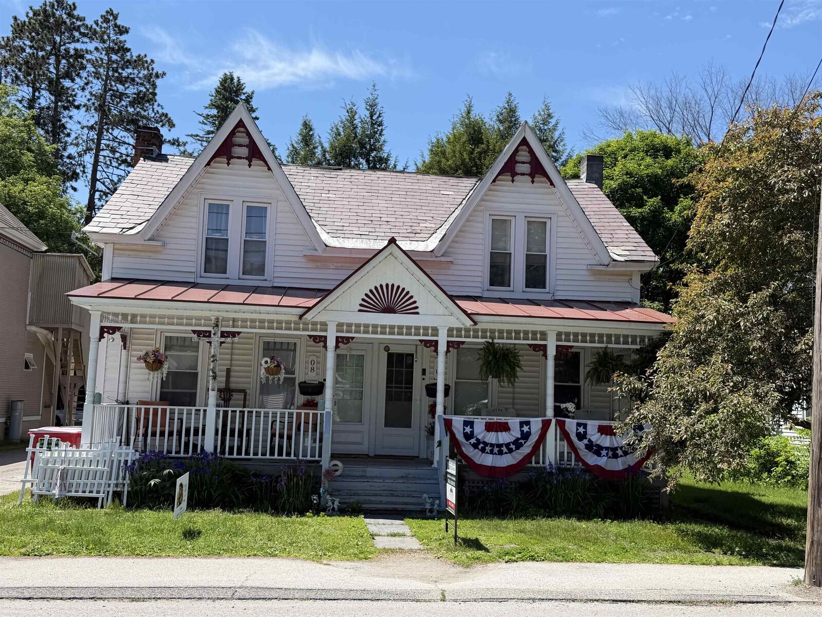 Property Photo:  8-10 Caernarvon Street  VT 05743 