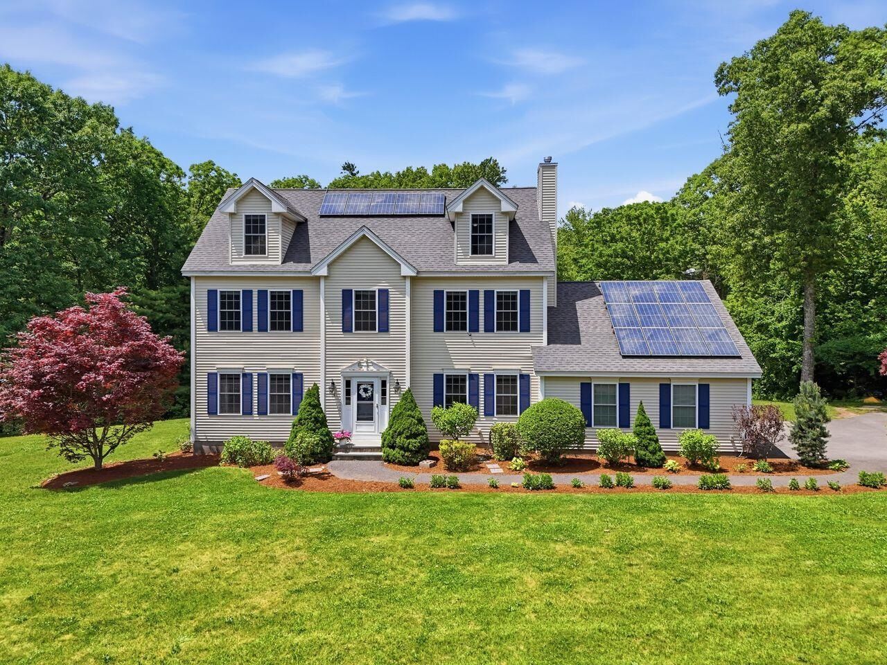 Property Photo:  14 James Way  NH 03051 