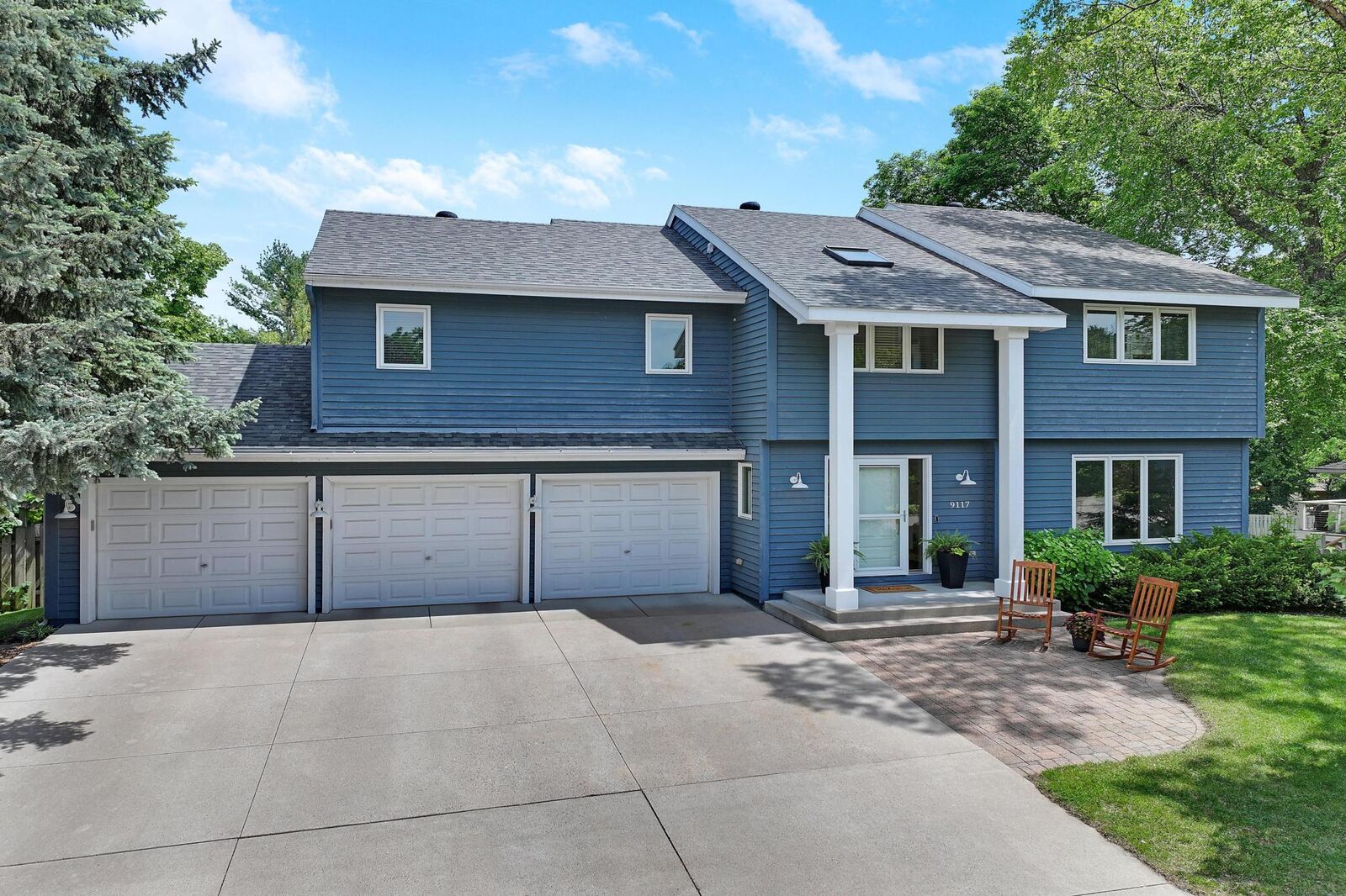 Property Photo:  9117 Yukon Avenue S  MN 55438 