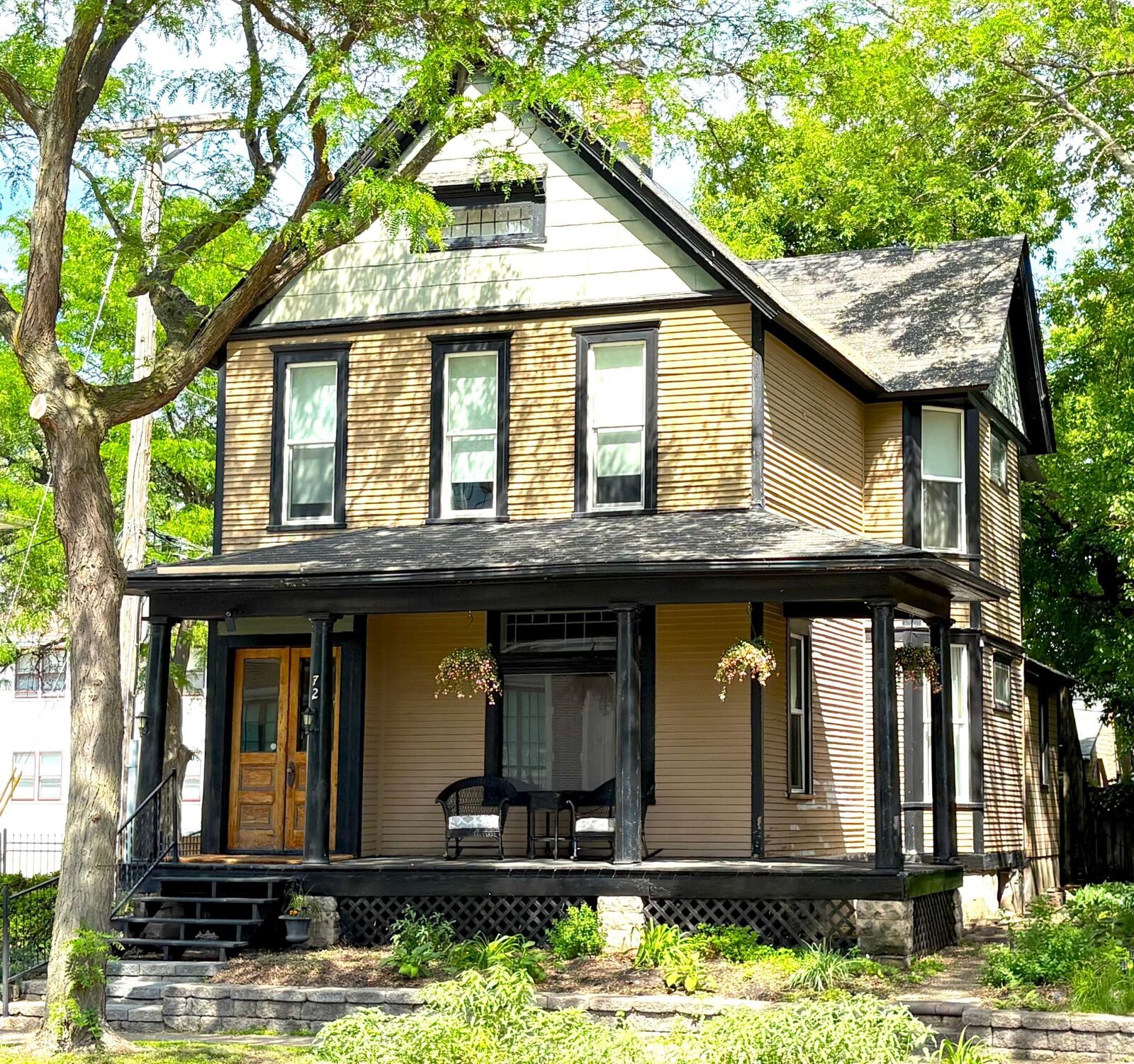 Property Photo:  72 Saint Albans Street N  MN 55104 
