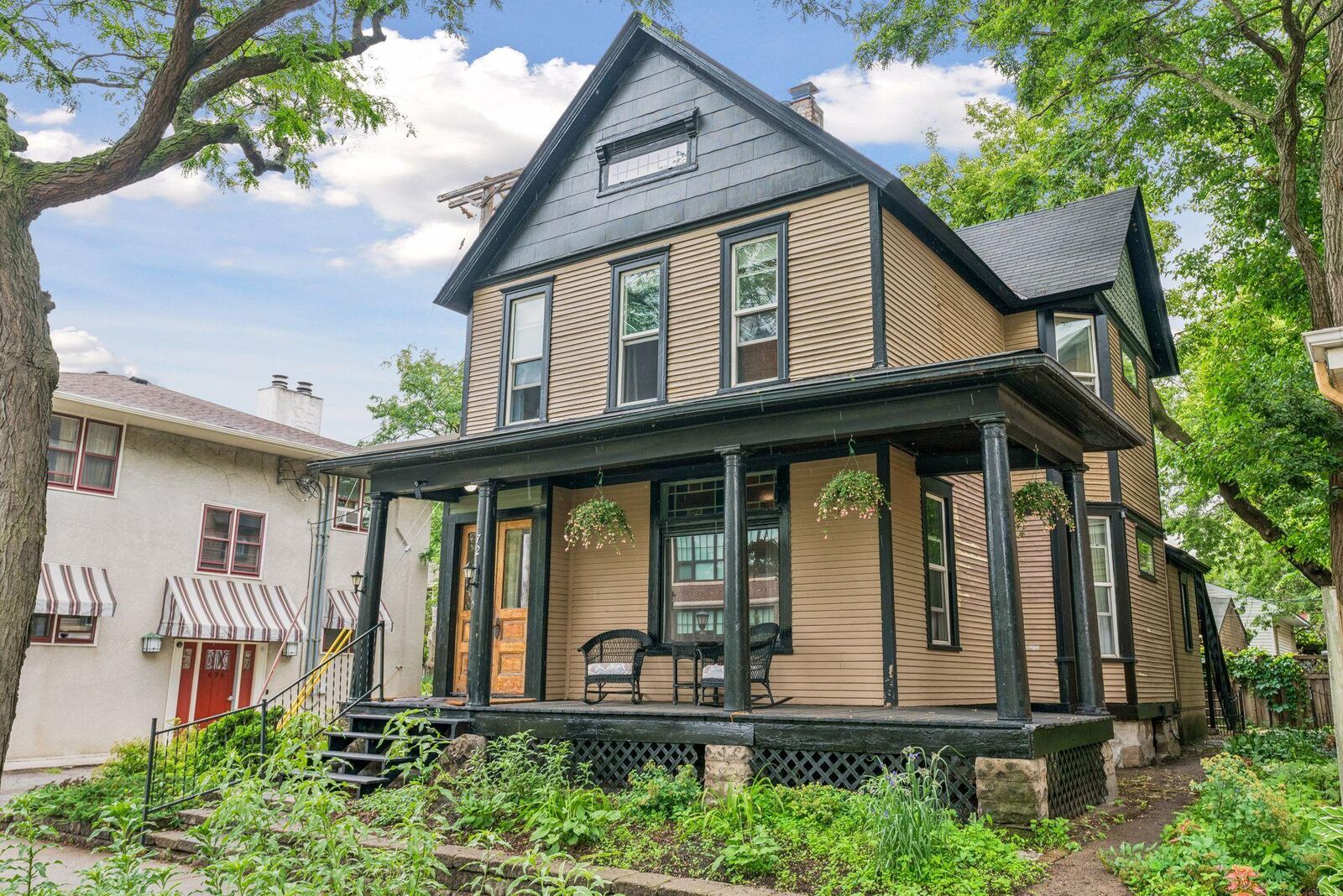 Property Photo: 72 Saint Albans Street N MN 55104