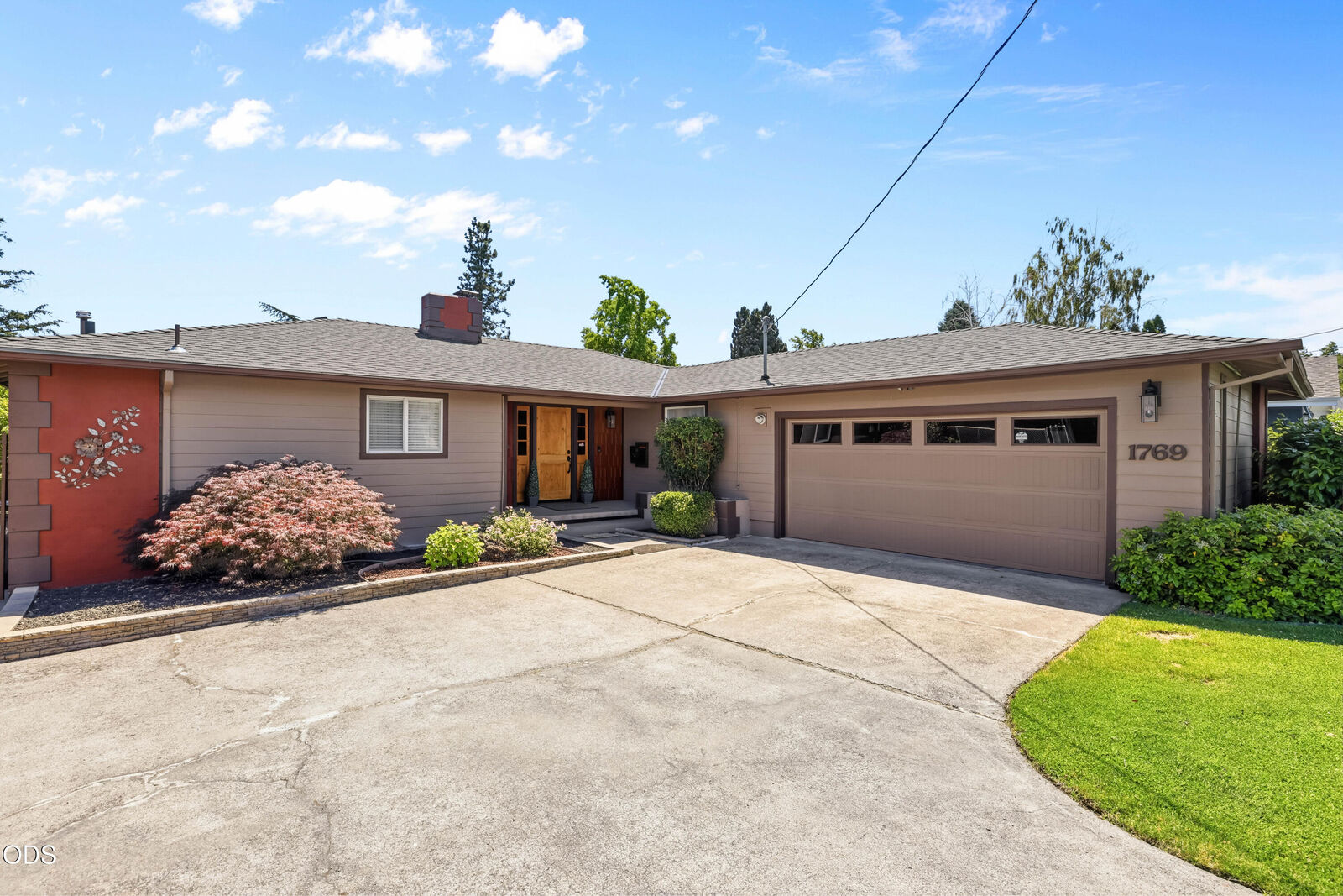 Property Photo:  1769 Serenity Drive  OR 97504 