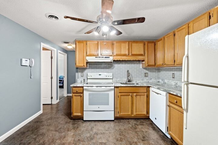 Property Photo:  67 Randolph Dr 67  MA 01876 