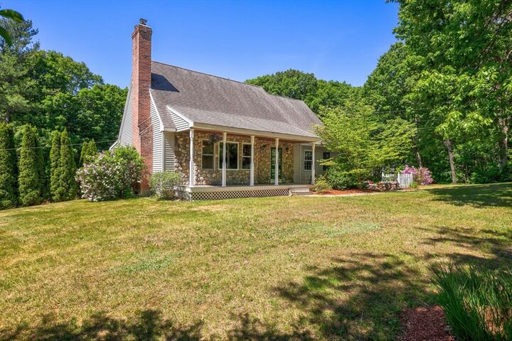 Property Photo: 27 Davis St MA 01543