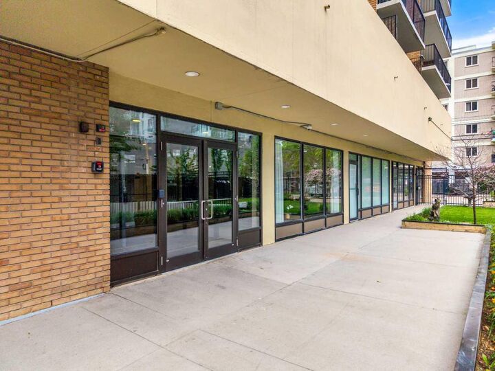 Property Photo:  1330 15 Avenue SW 405  AB T3C 3N7 