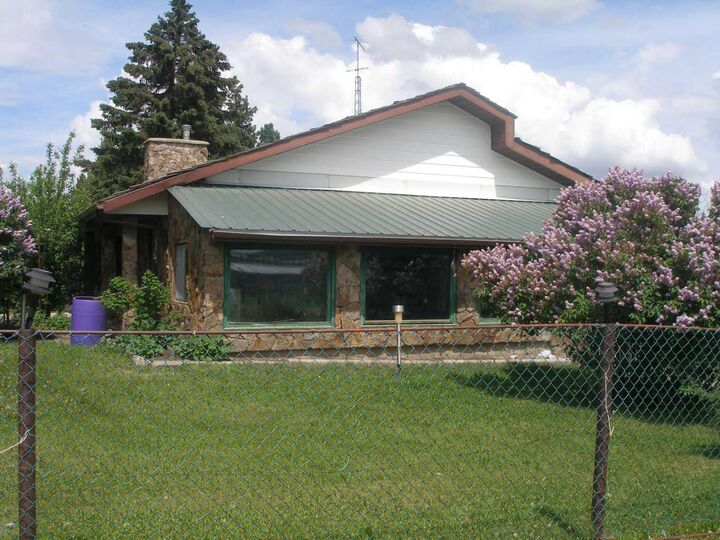 Property Photo: 31011 Township Road 420 AB T0C 2J0