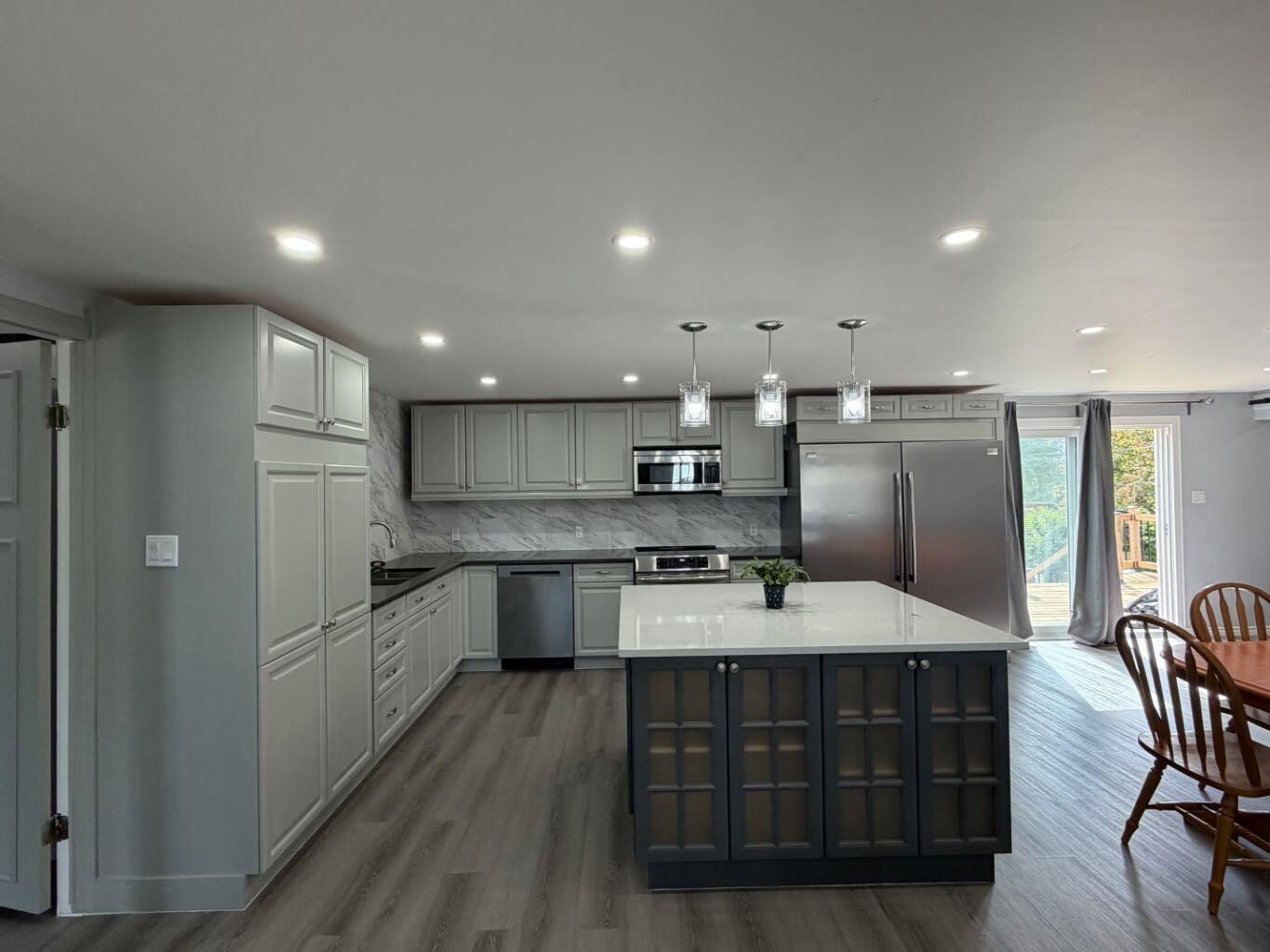 Property Photo: 423 Bruce Avenue AB T0M 0L0