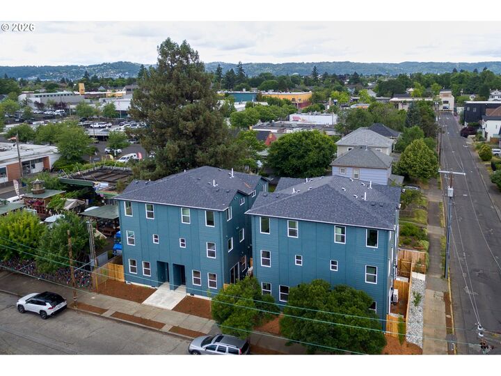 Property Photo: 5587 NE 7th Ave OR 97211