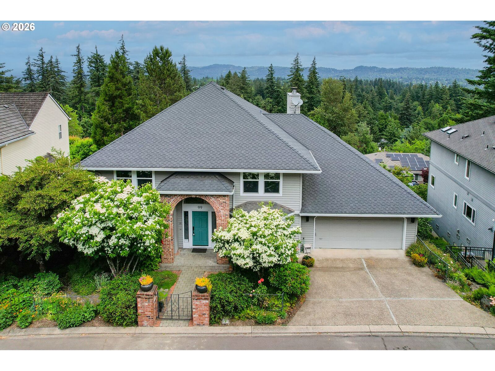 Property Photo:  99 Garibaldi St  OR 97035 