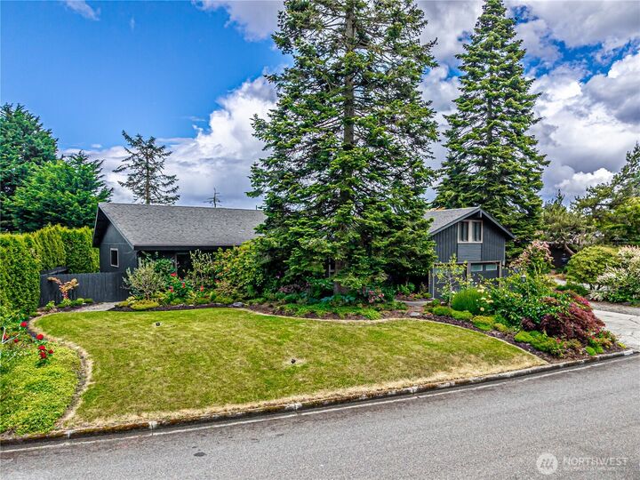 Property Photo: 29902 2nd Place SW WA 98023