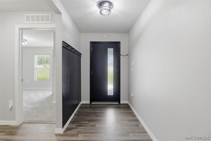 Property Photo: 6286 Grapewood Road FL 34609