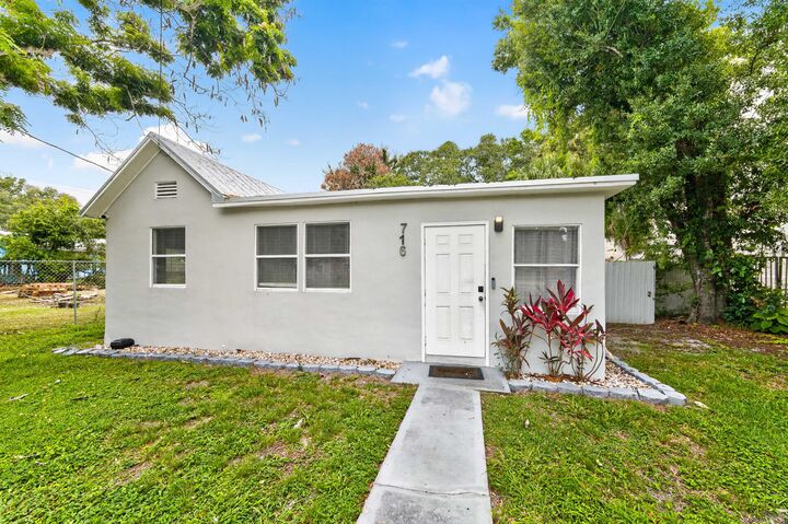 Property Photo: 716 Citrus Avenue FL 34950