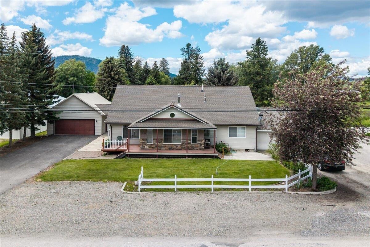 Property Photo:  1005 N 3rd E St  WA 99109 