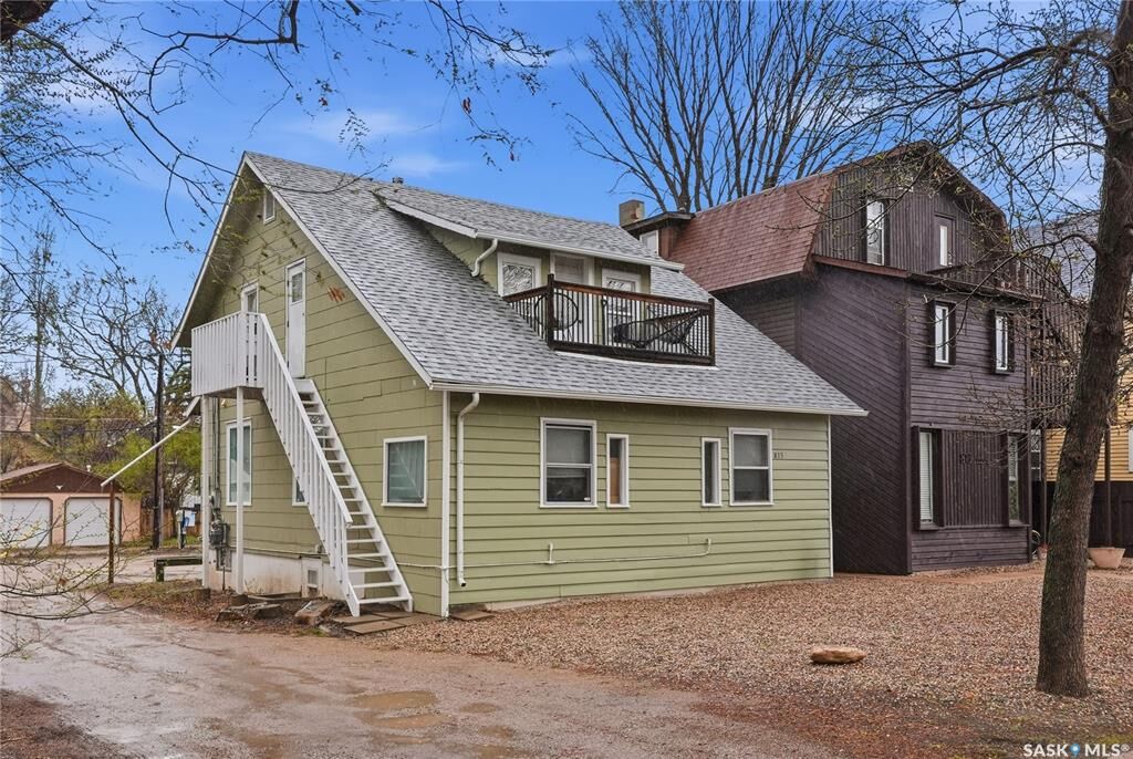 Property Photo: 813 12th Street E SK S7N 0H7