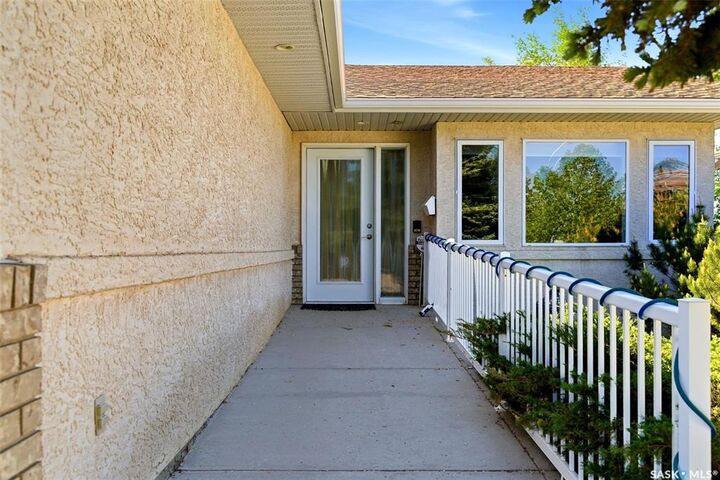 Property Photo: 3407 Bishop Crescent E SK S4Z 1A1