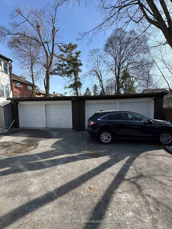 Property Photo: 179 St Clair Avenue E ON M4T 1N9