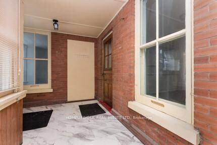 Property Photo: 33 Bartholomew Street ON K6V 2R5
