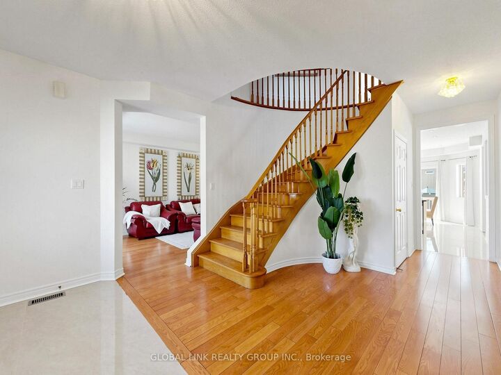 Property Photo: 53 Jacob Way ON L4A 1K8
