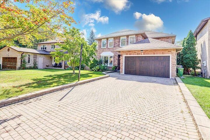 Property Photo: 27 Sugarbush Square ON M1C 3M6