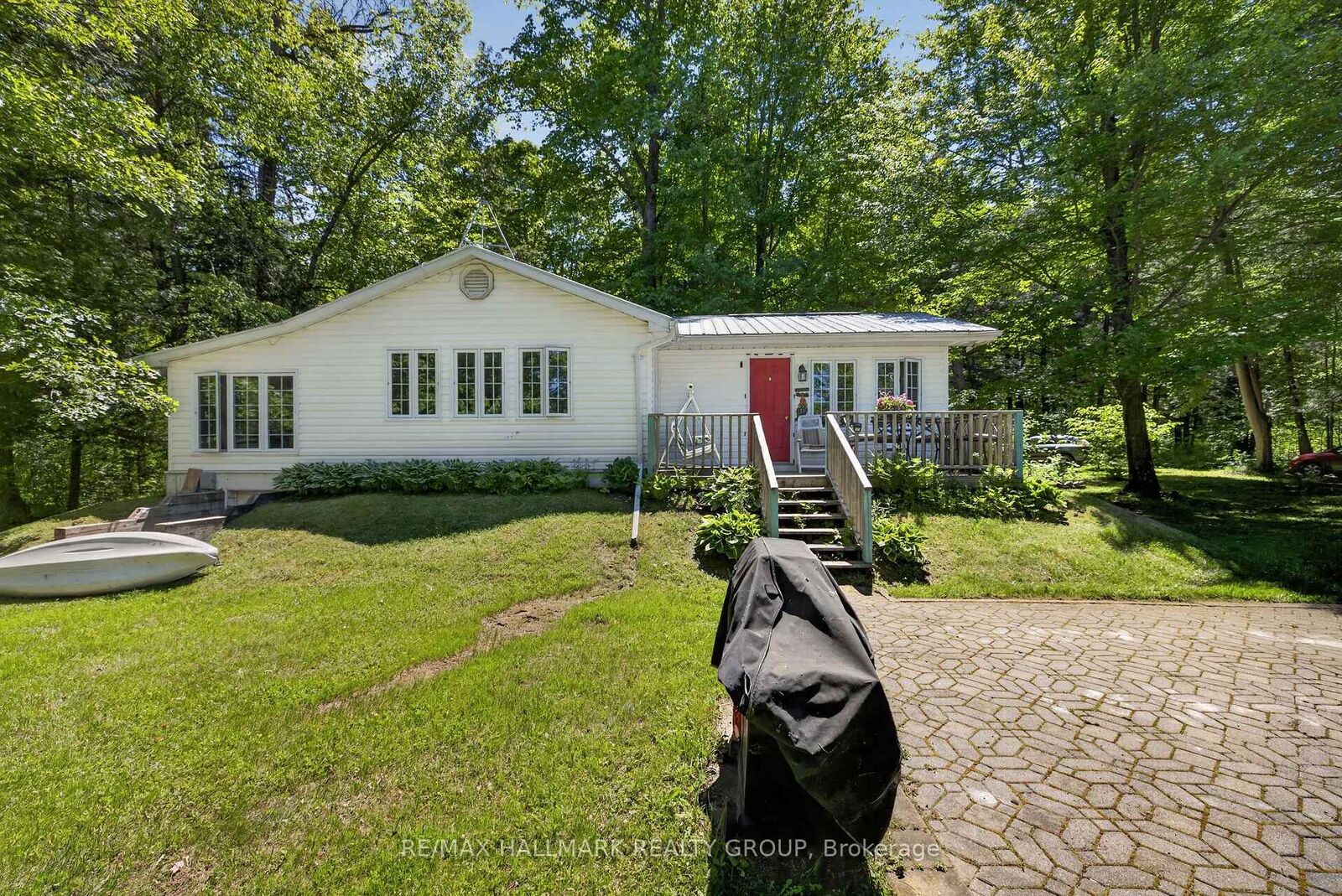 Property Photo: 2432 Bathurst 2nd Concession ON K7H 3C9