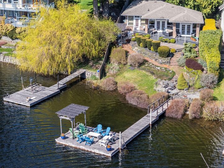 2308 Renfrew Rd — photo 1