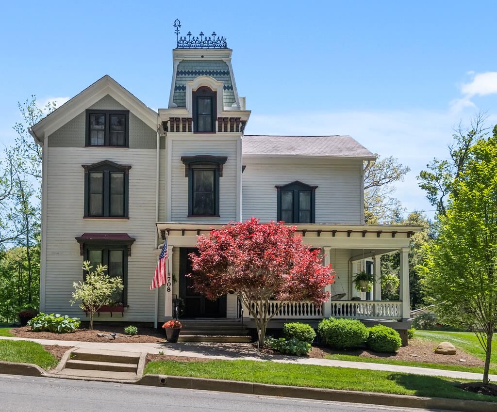 Property Photo:  708 N Perry Street  PA 16354 