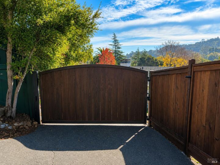 Property Photo:  30 Martling Road  CA 94960 