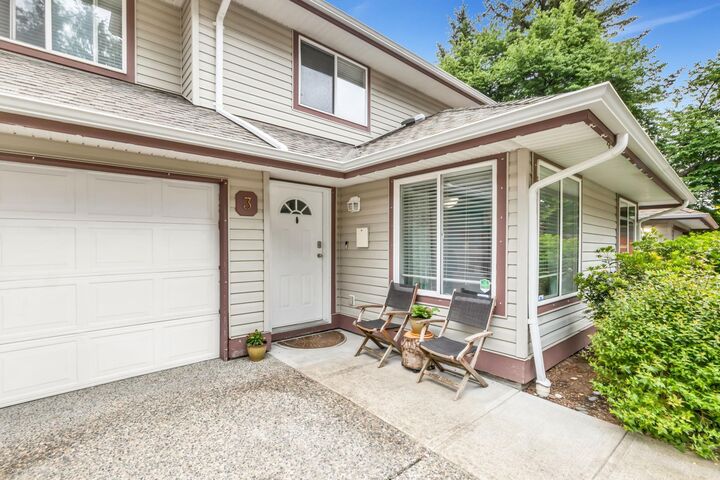 Property Photo: 20985 Camwood Avenue 3 BC V2X 2N9