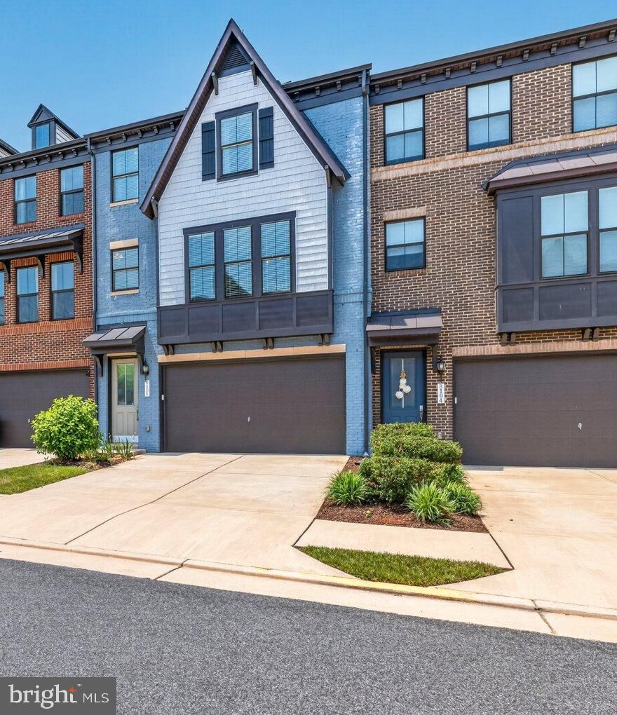 Property Photo:  8106 Zoe Place  VA 22306 