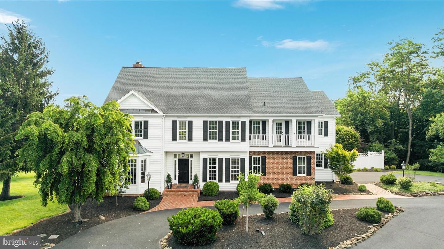 Property Photo:  17780 Stoneleigh Drive  VA 20141 