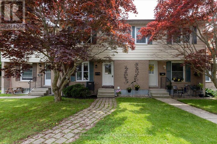 Property Photo:  East Maxwell Street East 4  ON N4X 1A1 