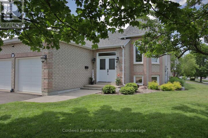 Property Photo:  1338 Wildlark Drive  ON K9K 2J4 